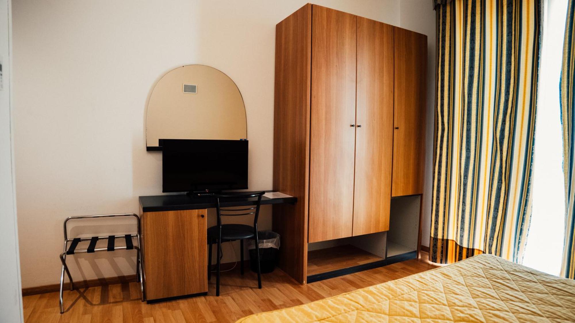 Hotel Mary Rose 2*